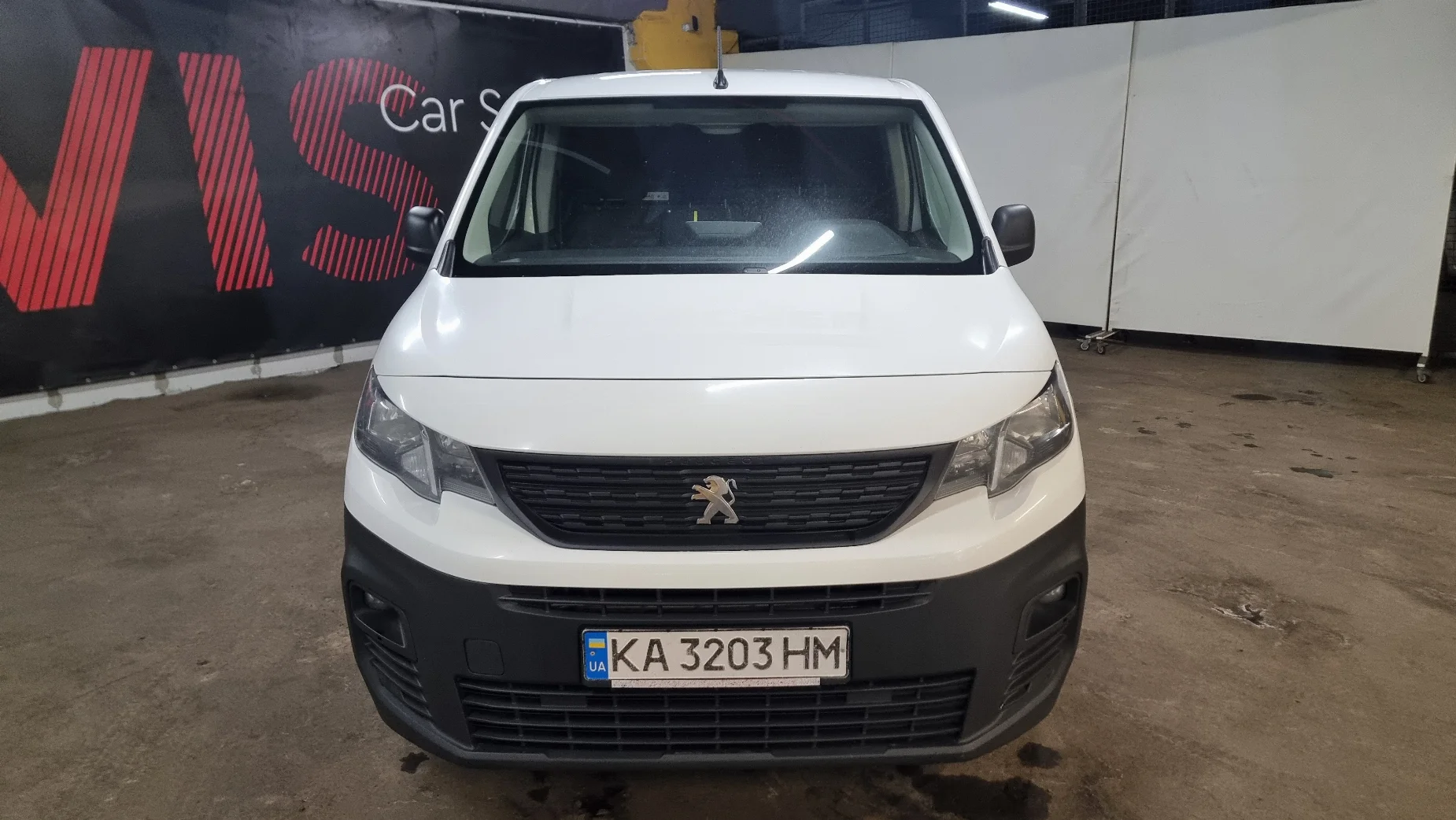 Peugeot Partner photo